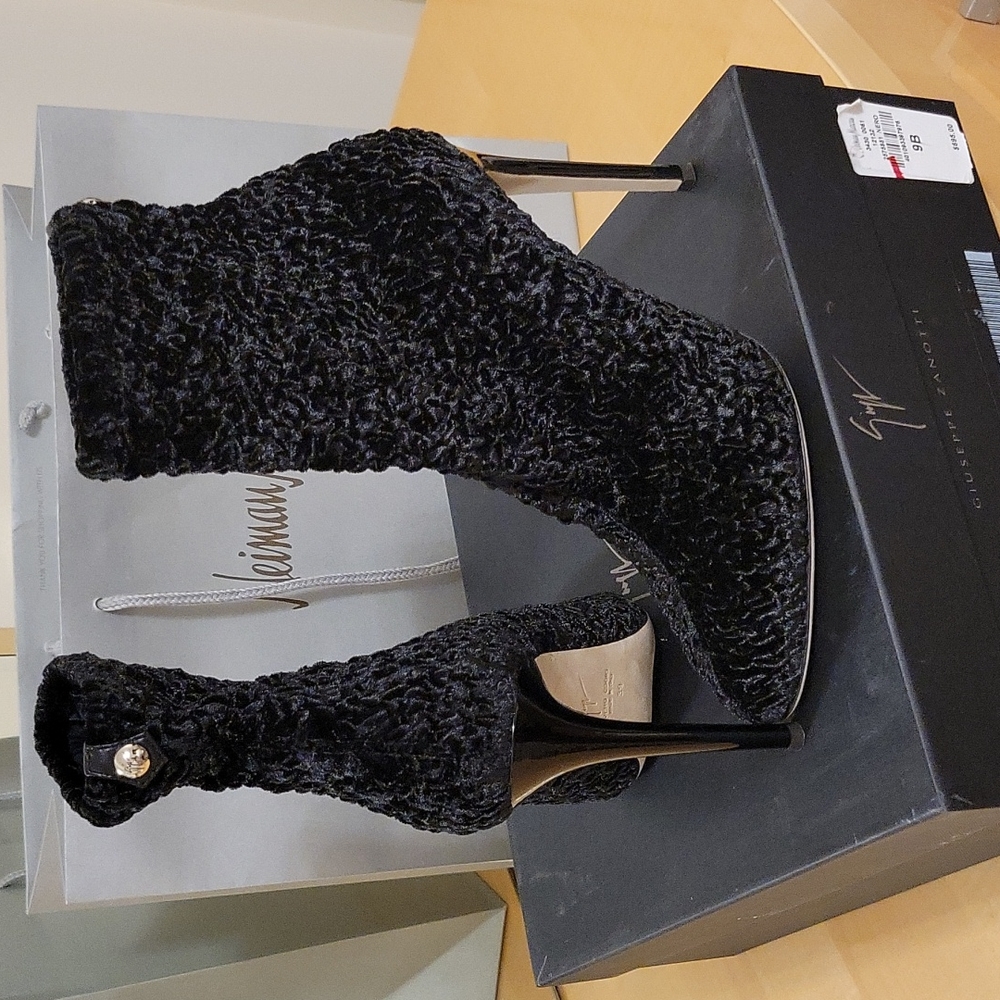 Giuseppe zanotti black stretch booties - Brand New - Picture 2 of 8